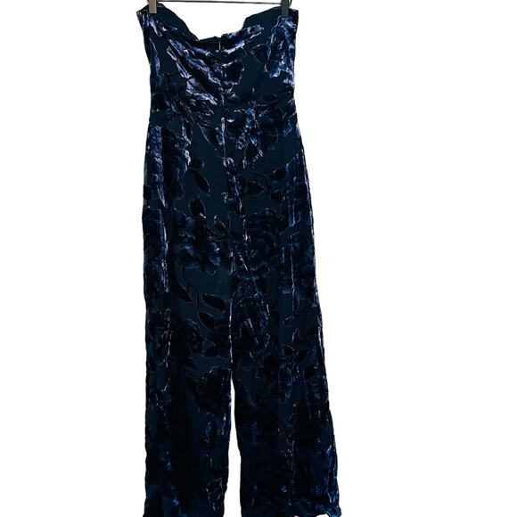 HUTCH Blue Floral Velvet Burnout Strapless Neckline Sonnie Jumpsuit Size 6 - Picture 3 of 9